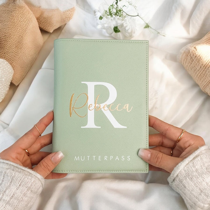 Mutterpasshülle NAME + INITIAL