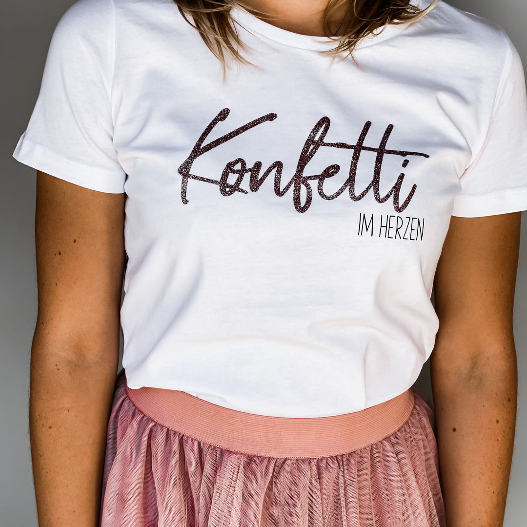 Damen T-Shirt regulär KONFETTI IM HERZEN (individuell)