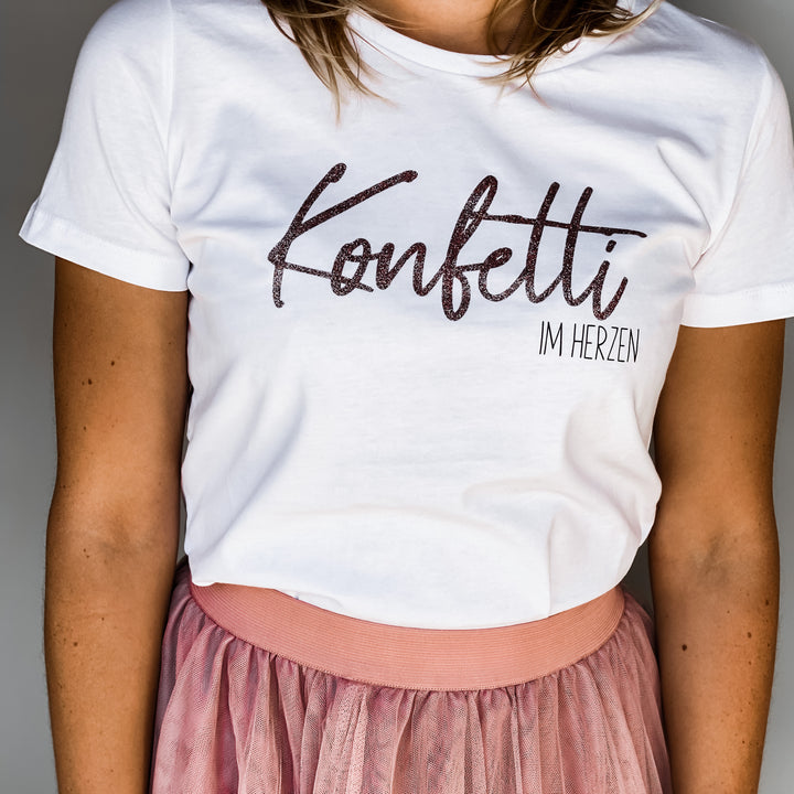 Damen T-Shirt regulär KONFETTI IM HERZEN (individuell)