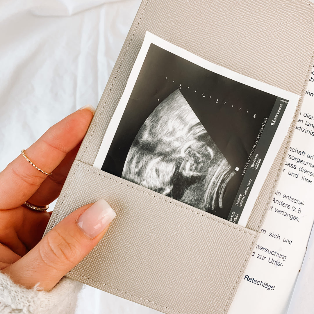 Mutterpasshülle LIEBE IM BAUCH (individuell)