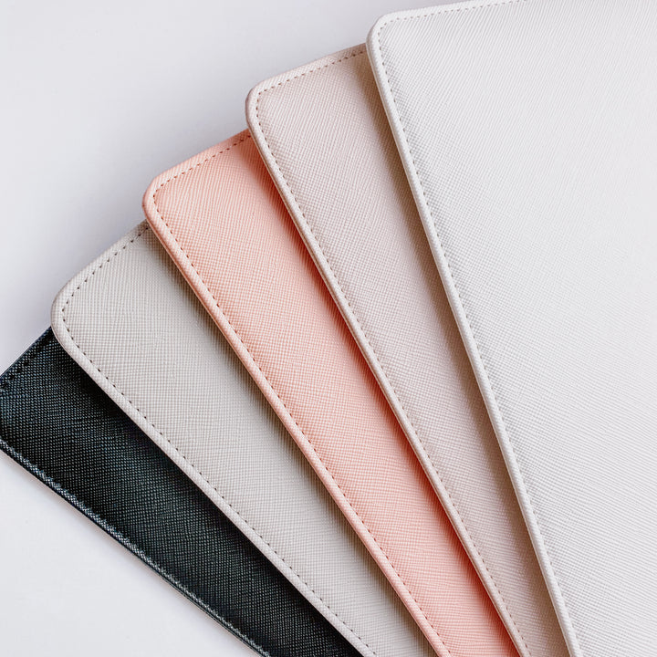 NobleDeer® Premium Umhänge- & Clutch-Tasche INITIALEN (personalisiert)