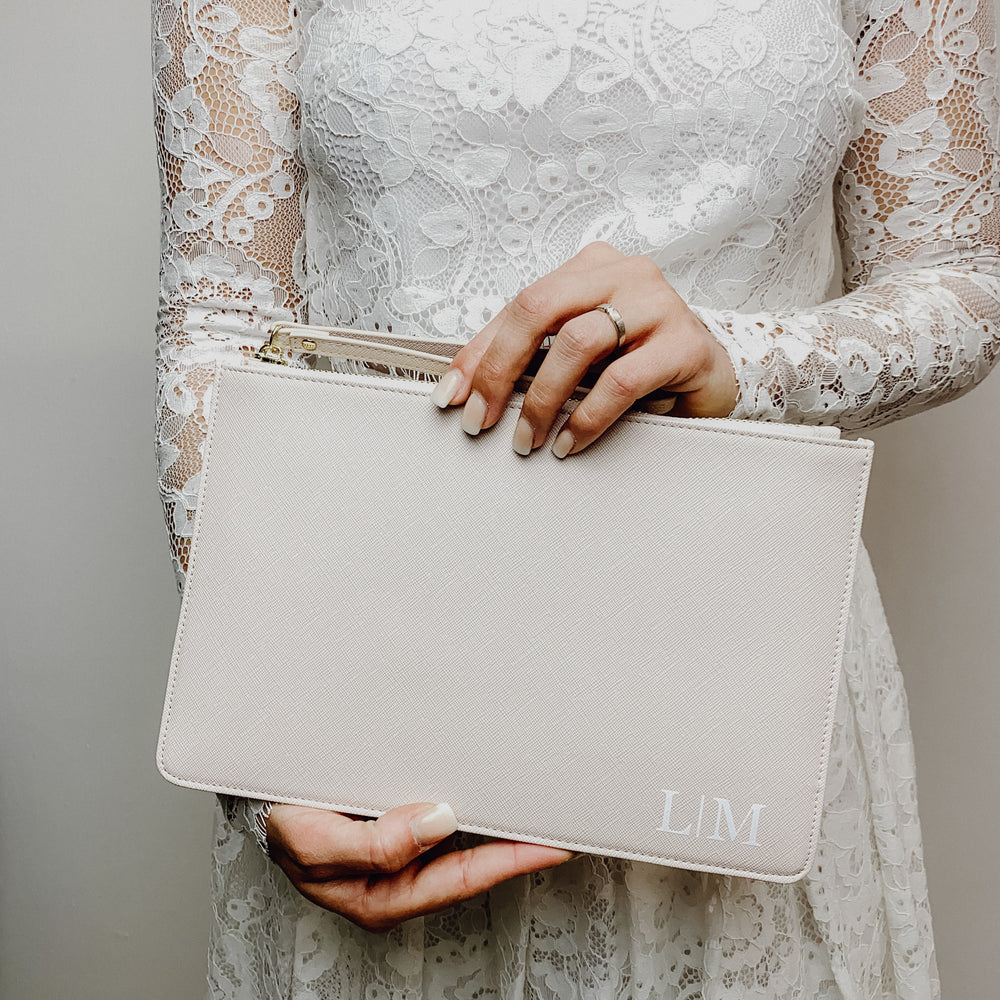 NobleDeer® Premium Clutch INITIALEN (personalisiert)