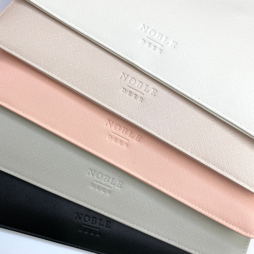 NobleDeer® Premium Clutch INITIALEN (personalisiert)