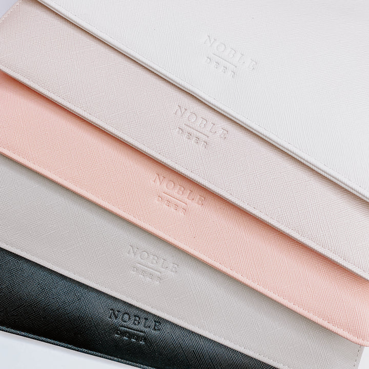 NobleDeer® Premium Clutch INITIALEN (personalisiert)