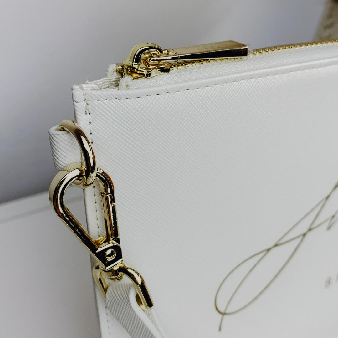 NobleDeer® Premium Umhänge- & Clutch-Tasche WUNSCHNAME "Herzchenschrift" (personalisiert)