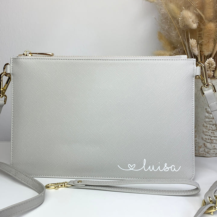 NobleDeer® Premium Umhänge- & Clutch-Tasche WUNSCHNAME "Herzchenschrift" (personalisiert)