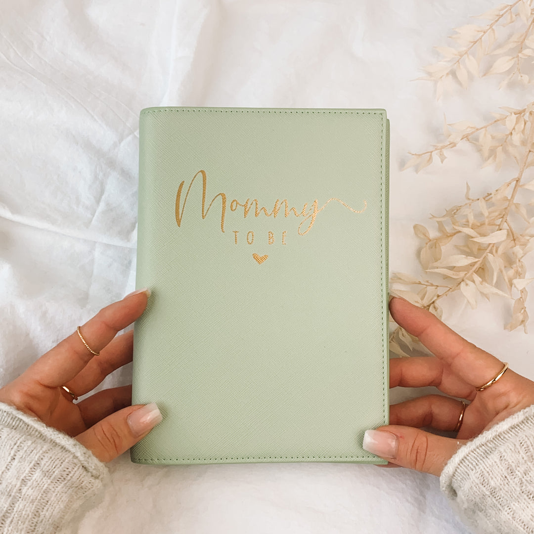 Mutterpasshülle MOMMY TO BE (individuell)