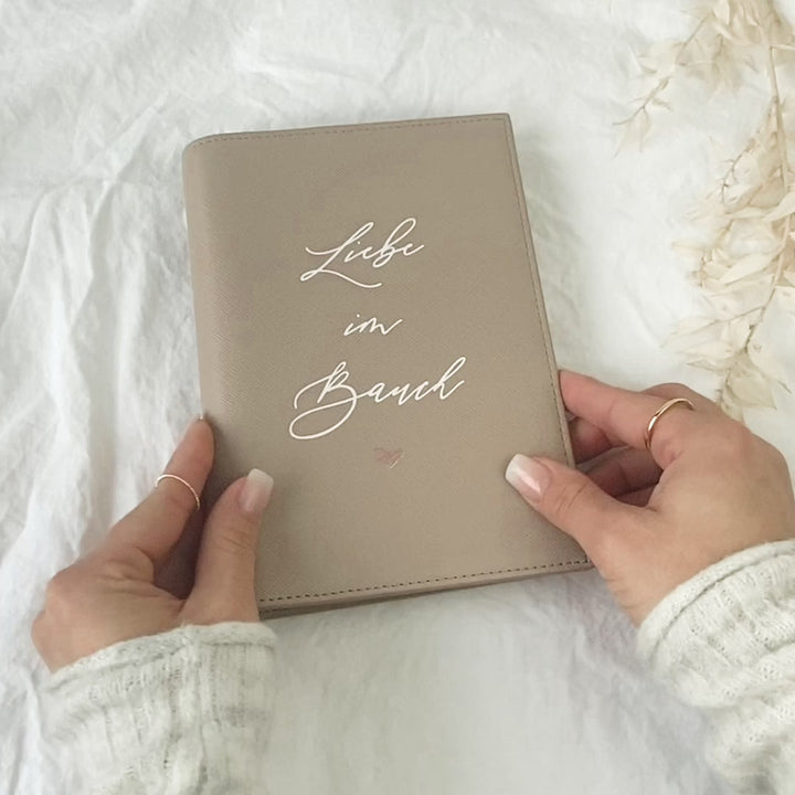 Mutterpasshülle LIEBE IM BAUCH (individuell)