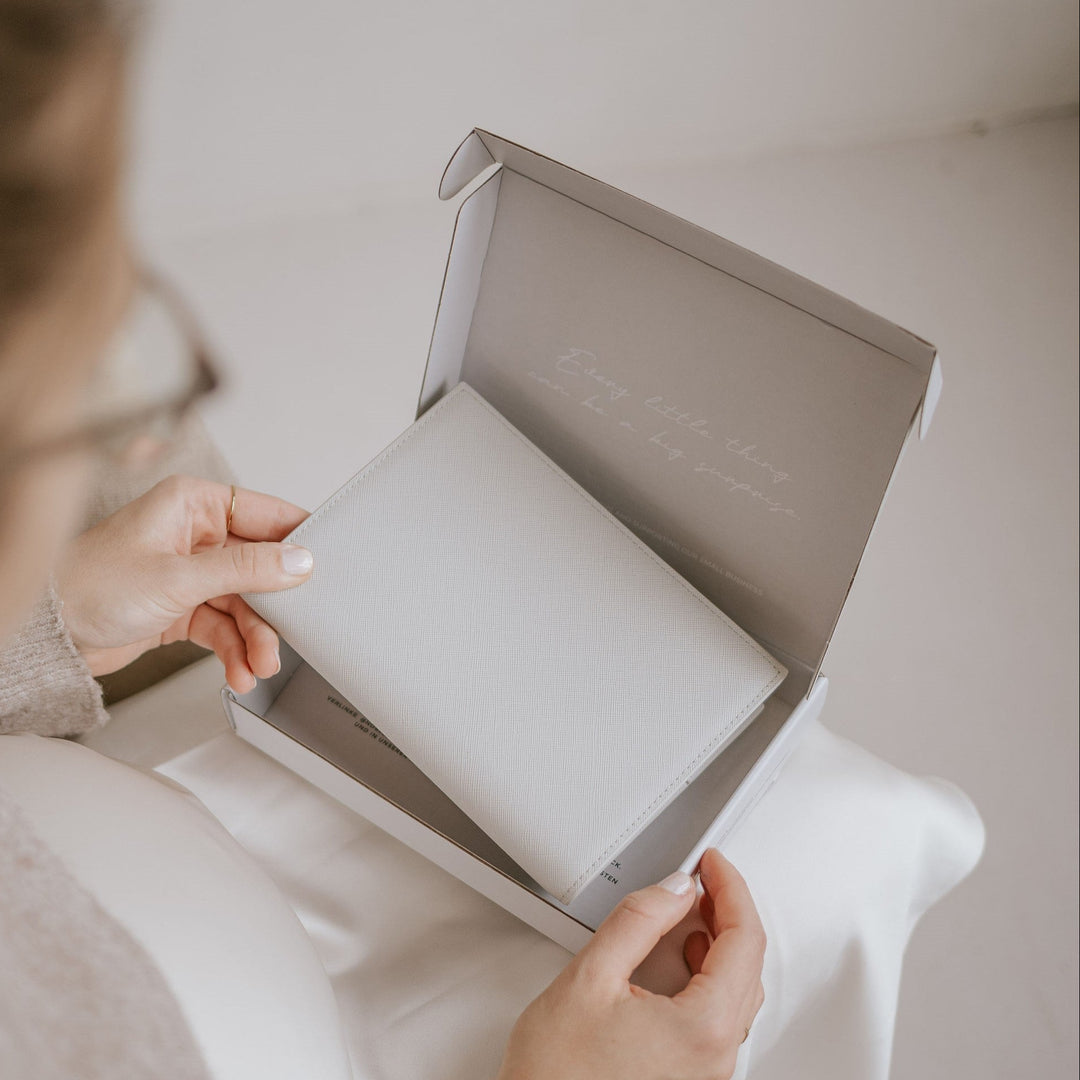 Mutterpasshülle (ohne Aufdruck)