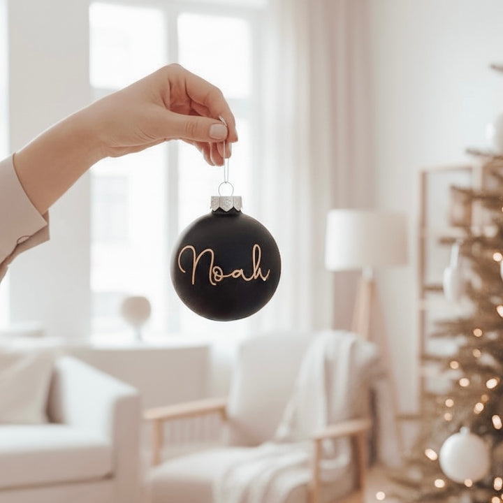 Weihnachtskugel WUNSCHNAME - schwarz - 8 CM (personalisiert)