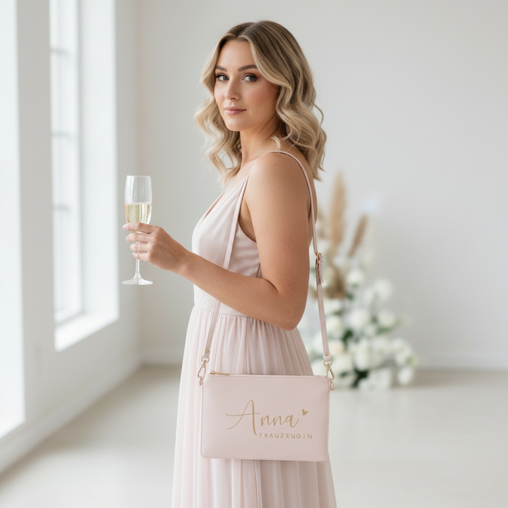 NobleDeer® Premium Umhänge- & Clutch-Tasche WUNSCHNAME + TITEL "Lovely" (personalisiert)