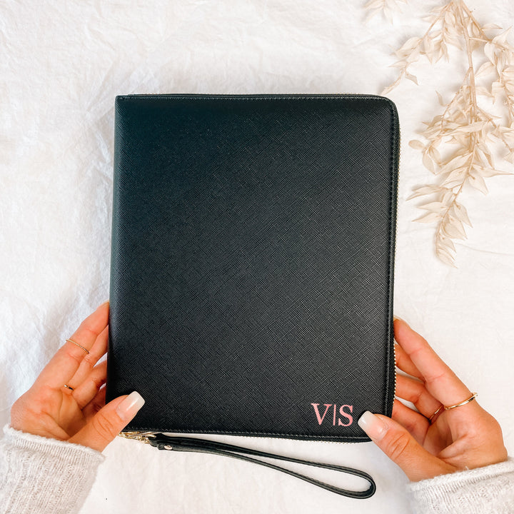 BLACKWEEK NobleDeer® Premium Organizer INITIAL (personalisiert)