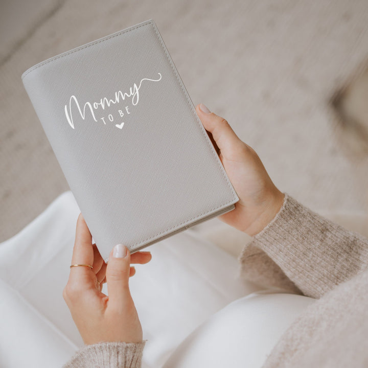 Mutterpasshülle MOMMY TO BE (individuell)