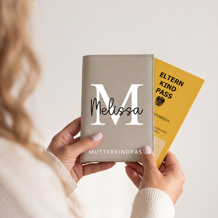 Mutter-Kind-Pass Hülle NAME + INITIAL personalisiert mit Namen