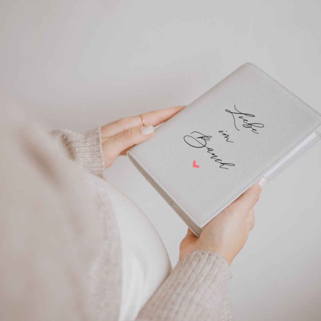 Mutterpasshülle LIEBE IM BAUCH (individuell)