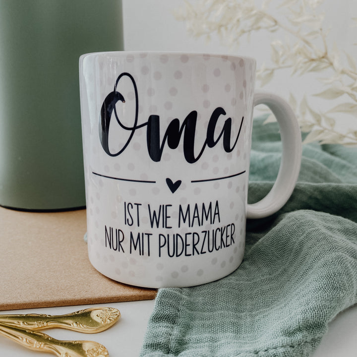 Tasse OMA IST WIE MAMA NUR MIT PUDERZUCKER (individuell)