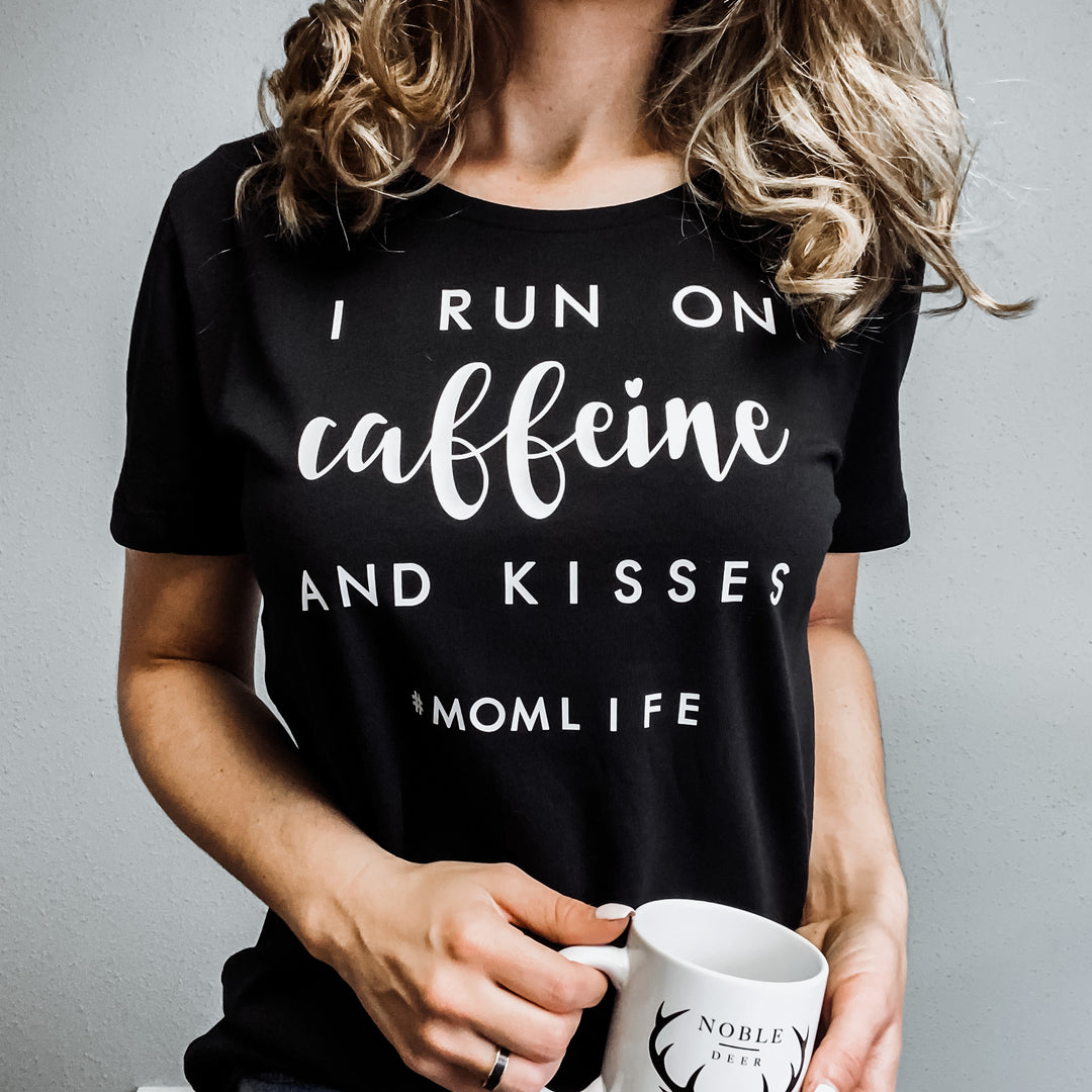 Damen T-Shirt regulär RUN ON CAFFEINE (individuell)