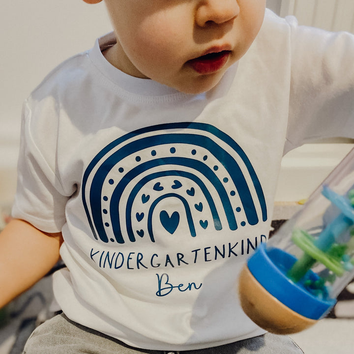 Kinder T-Shirt RAINBOW + KINDERGARTENKIND (personalisiert)